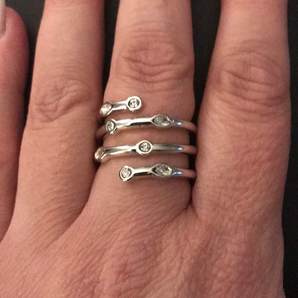 Lia Sophia silver & rhinestone ring - Picture 1 of 2